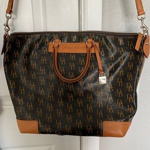 Dooney and Bourke purse with attachable cross body strap